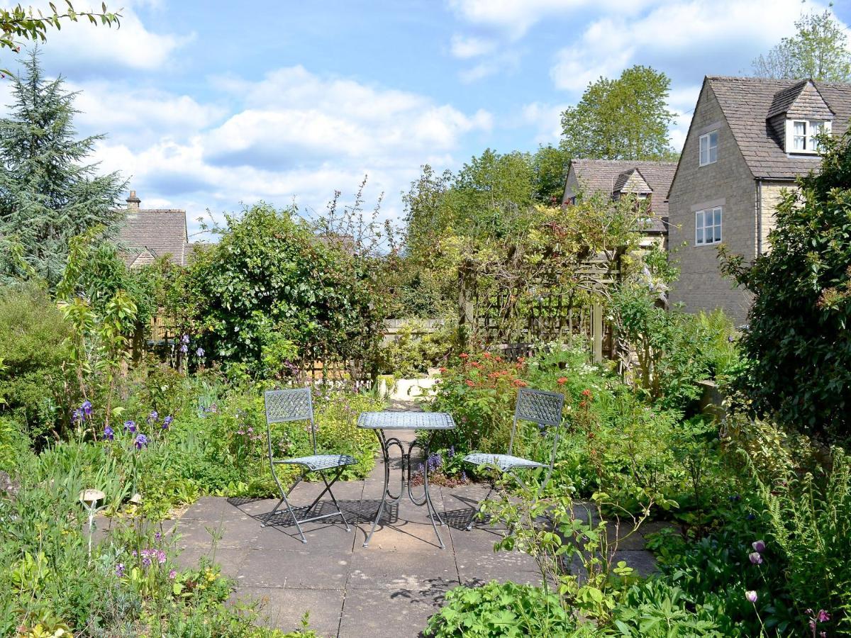 Folly Cottage Avening Luaran gambar